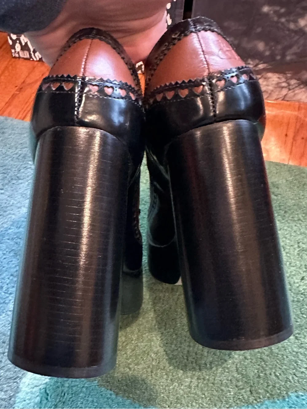 Fluevog LIKE NEW Lasting Impressions Meraki brogue heart platform heel loafer-11